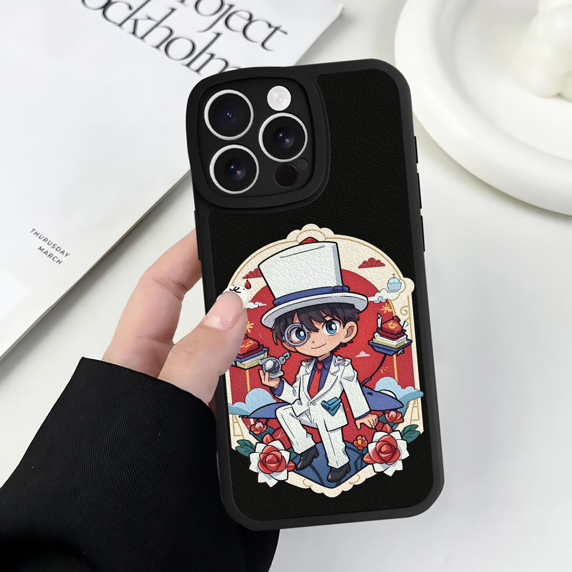 （画像用） 名探偵コナン くろば かいと Detective Conan Kuroba Kaito 【iPhone 16シリーズ対応】シリコンスマホケース（レザー調） 材質：シリコン